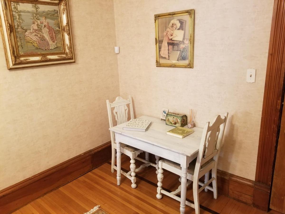Historic Victorian Inn 수폴스 외부 사진