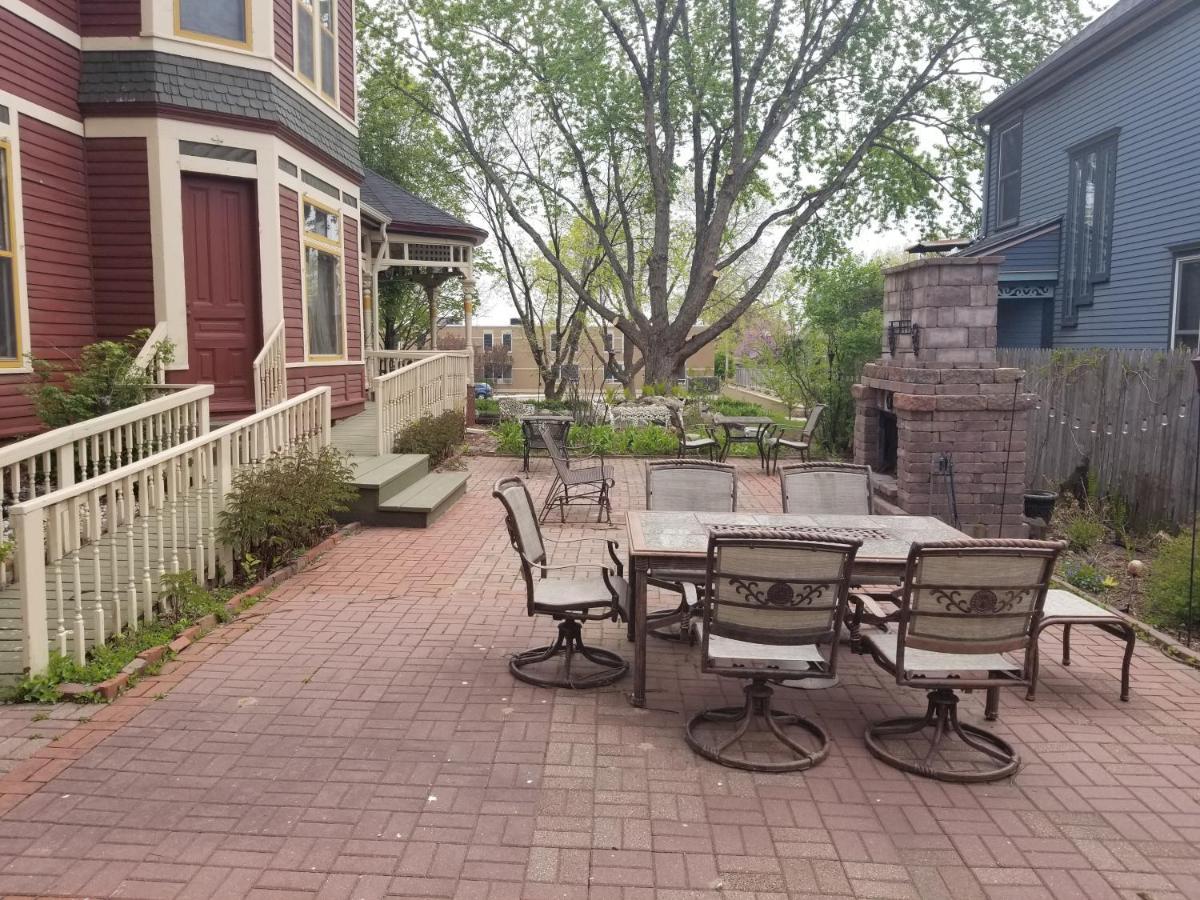 Historic Victorian Inn 수폴스 외부 사진