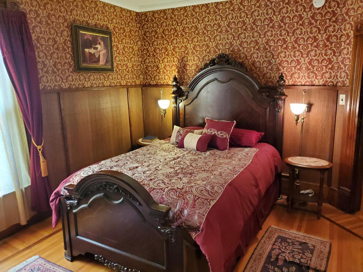 Historic Victorian Inn 수폴스 외부 사진