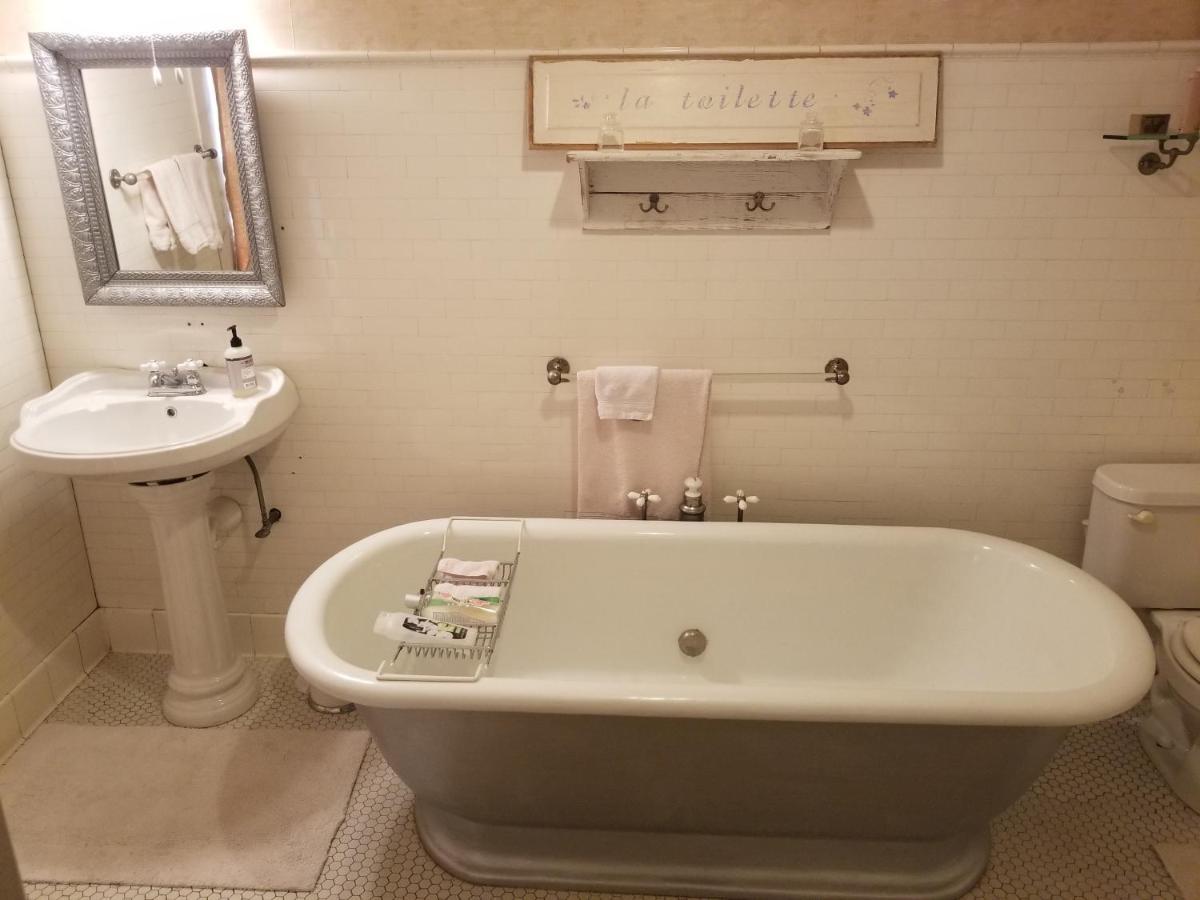 Historic Victorian Inn 수폴스 외부 사진