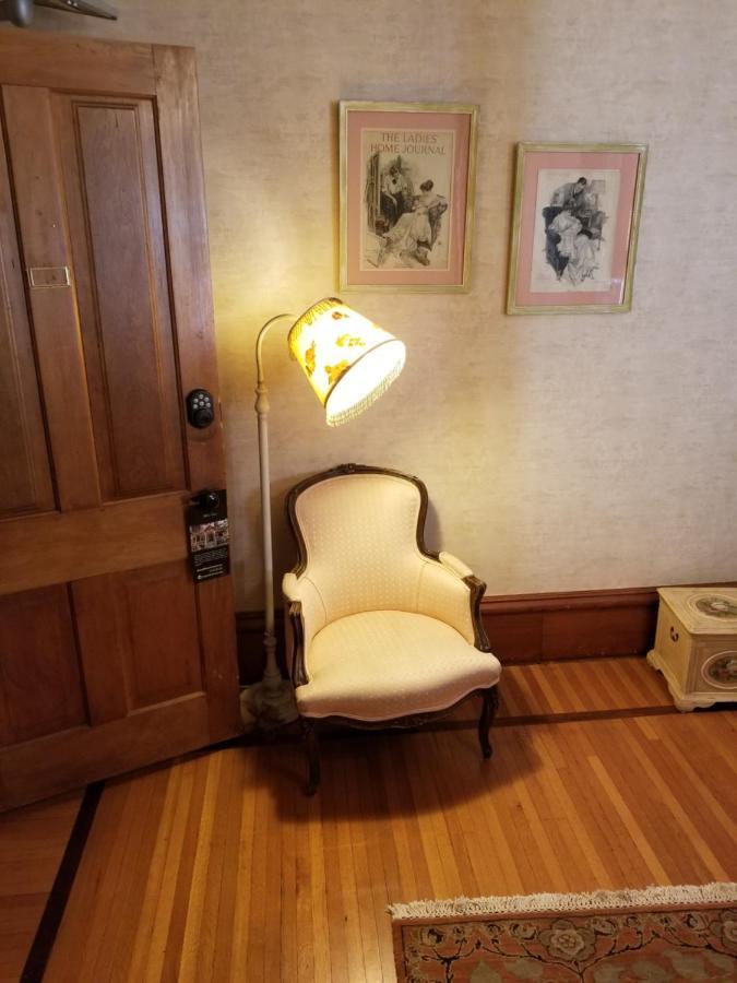 Historic Victorian Inn 수폴스 외부 사진