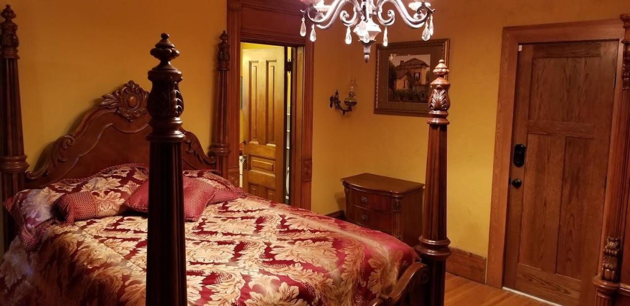 Historic Victorian Inn 수폴스 외부 사진