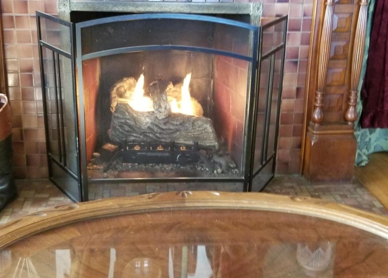 Historic Victorian Inn 수폴스 외부 사진
